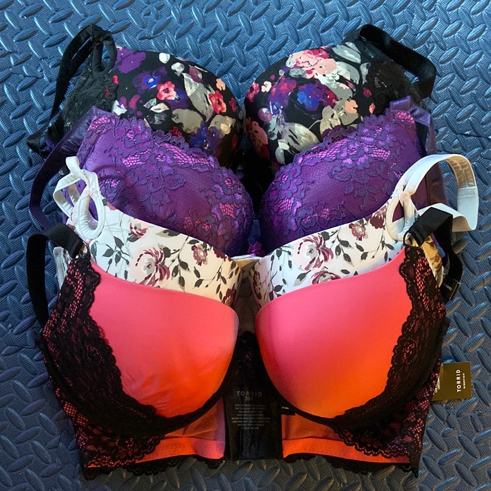 Torrid plunge boost bras